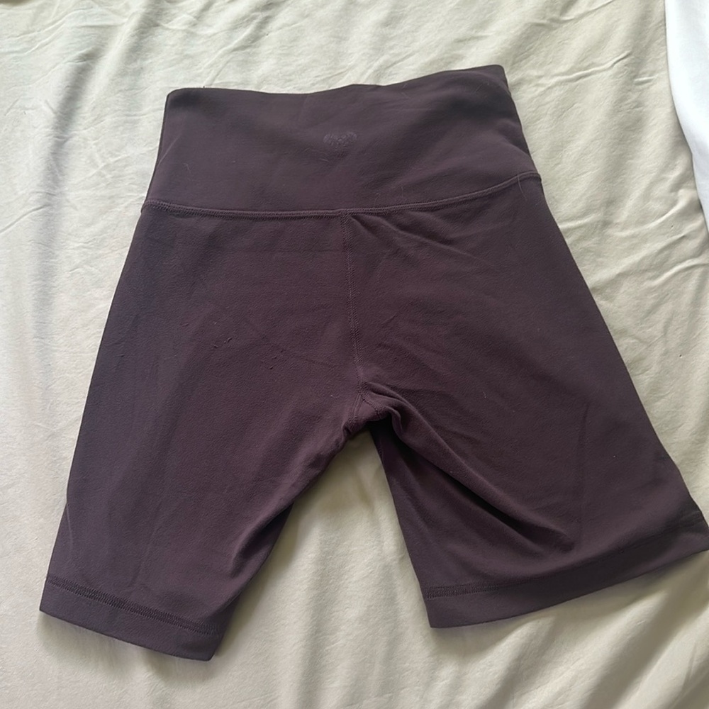 Aritzia atmosphere biker shorts